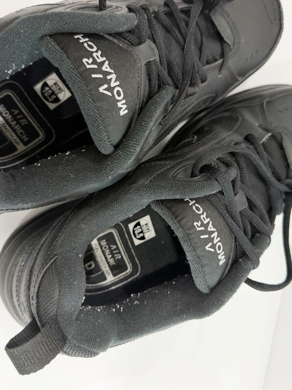 Nike air monarch